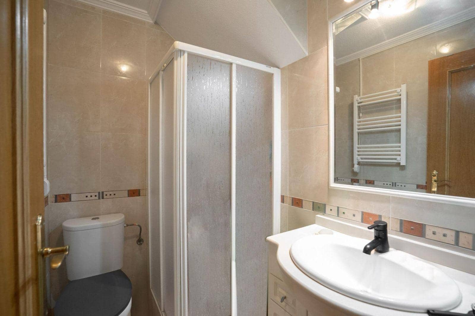 2 bedroom Terraced Villa for sale in Villamartin with pool - € 214,900 (Ref: 9892479)