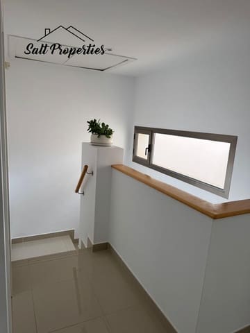 3 soveværelse Villa til salg i Punta Prima, Torrevieja med garage - € 386.500 (Ref: 9892480)