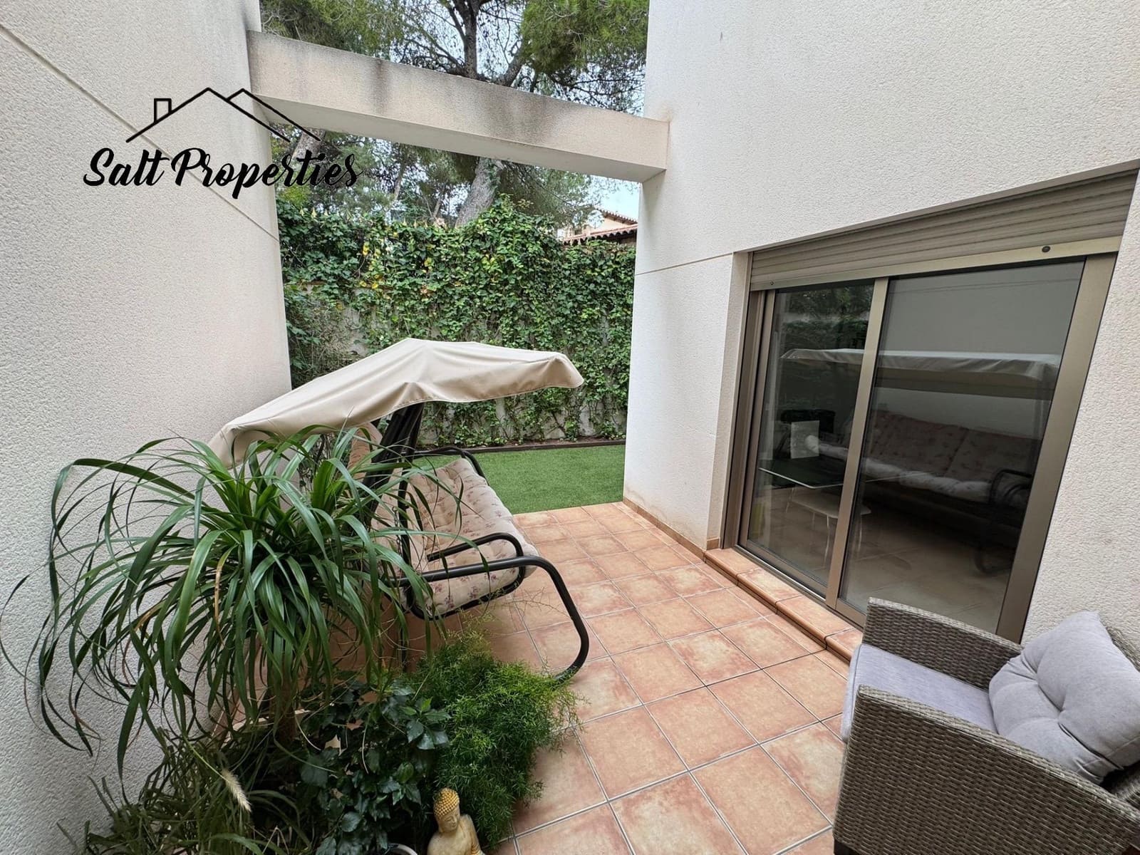 3 soveværelse Villa til salg i Punta Prima med garage - € 386.500 (Ref: 9892480)