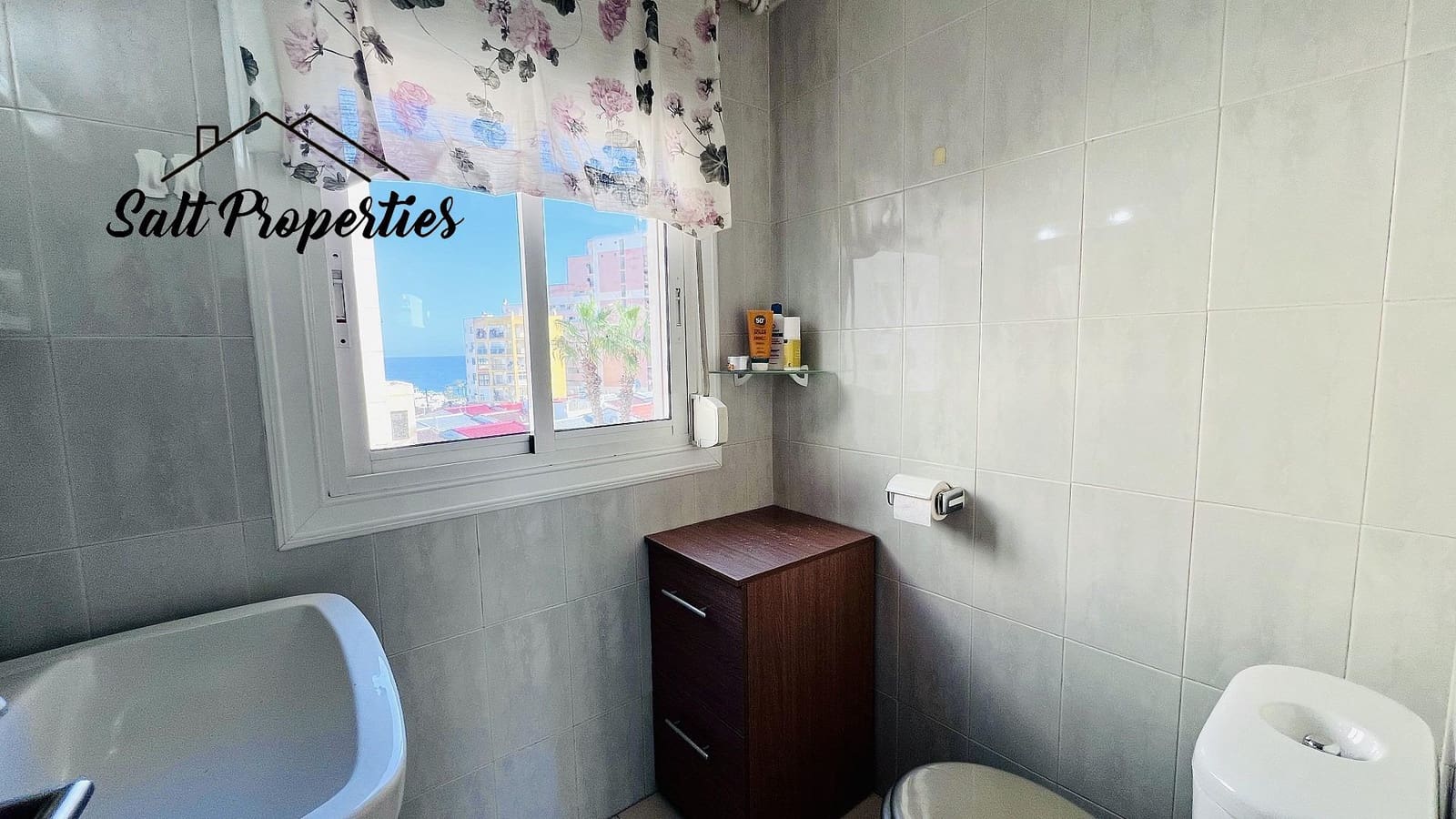 2 Zimmer Apartment zu verkaufen in Torrevieja - 180.000 € (Ref: 9892483)