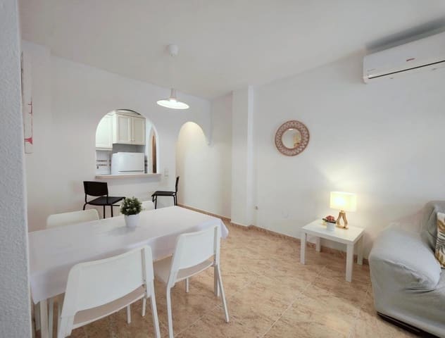 Apartamento de 2 habitaciones en Centro, Torrevieja en venta con piscina - 179.900 € (Ref: 9892485)