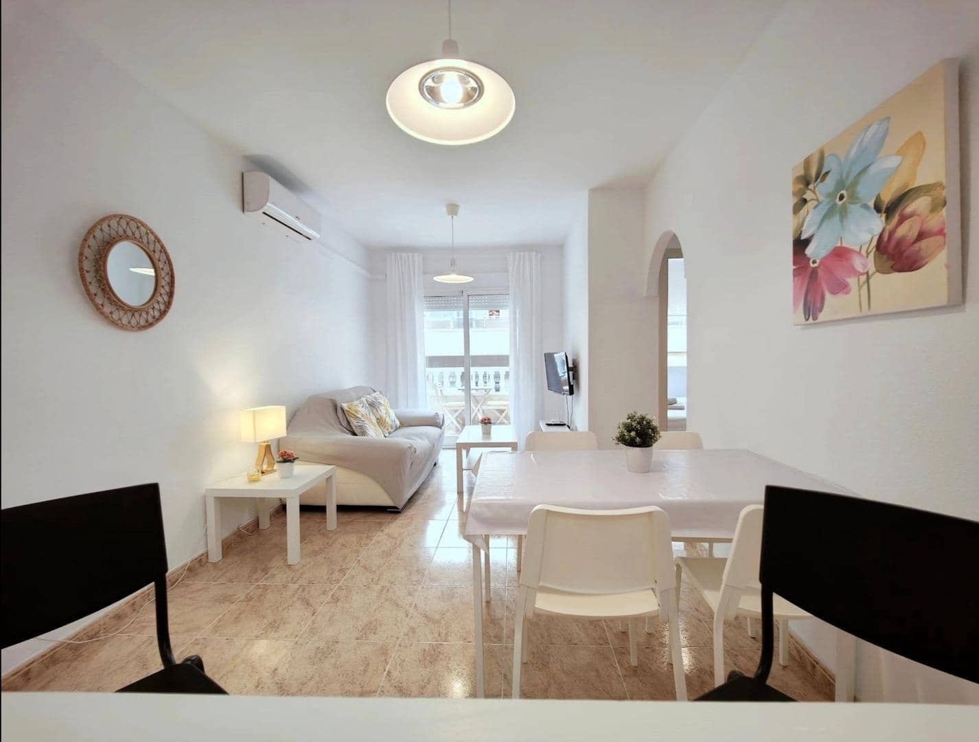 Apartamento de 2 habitaciones en Torrevieja en venta con piscina - 179.900 € (Ref: 9892485)