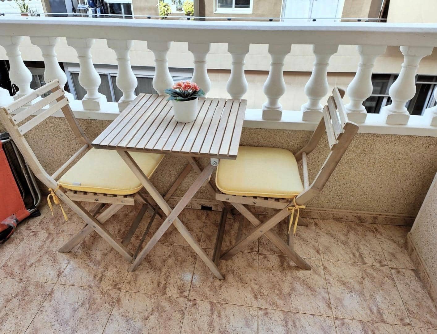 Apartamento de 2 habitaciones en Torrevieja en venta con piscina - 179.900 € (Ref: 9892485)