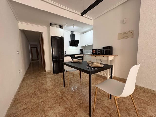 3 slaapkamer Flat te koop in Avenida Habaneras - Curva de Palangre, Torrevieja - € 135.000 (Ref: 9892486)