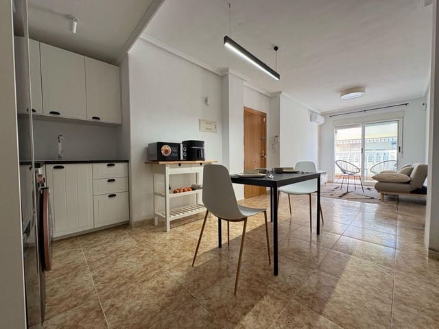 3 slaapkamer Flat te koop in Avenida Habaneras - Curva de Palangre, Torrevieja - € 135.000 (Ref: 9892486)