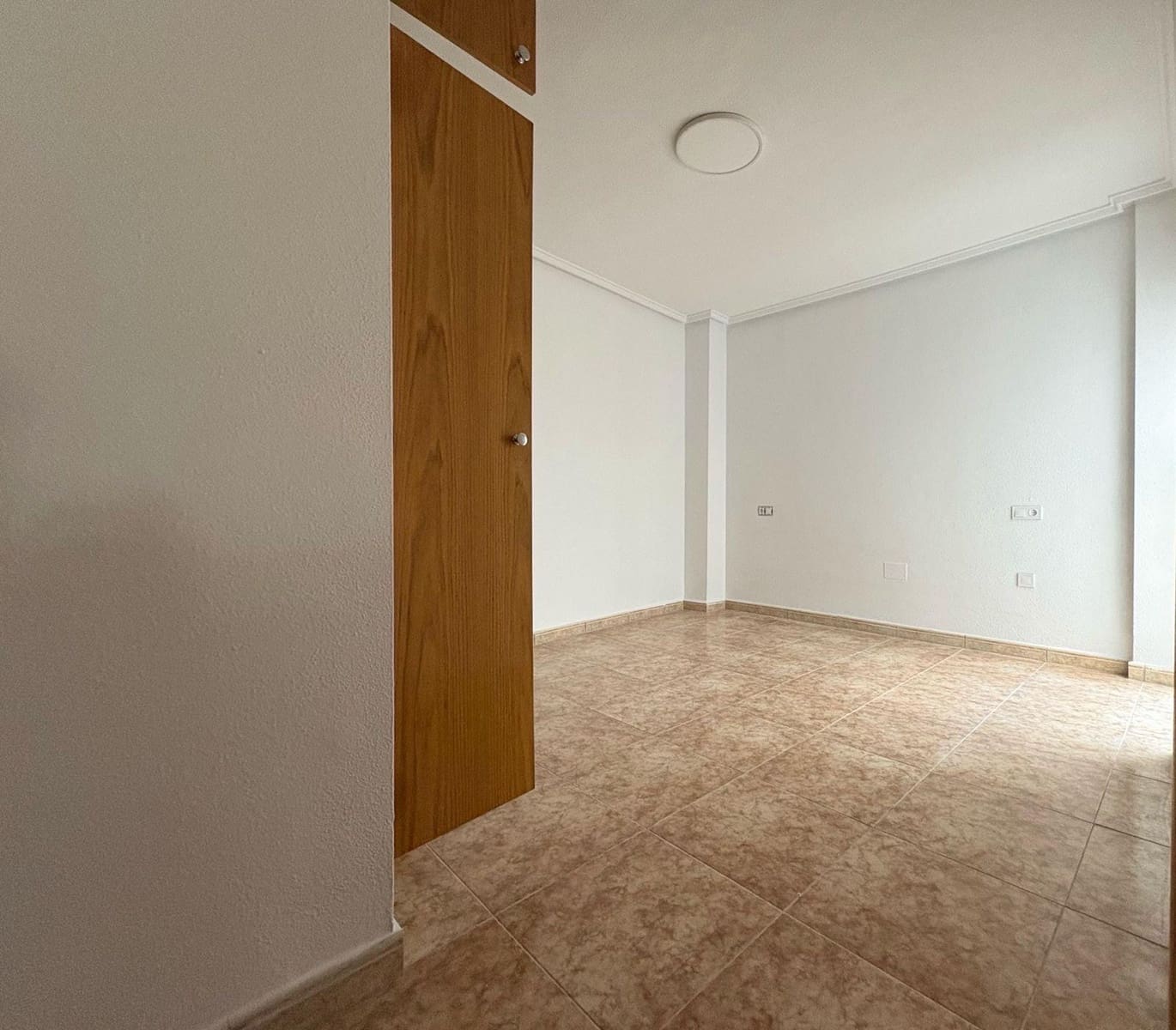 3 slaapkamer Flat te koop in Torrevieja - € 135.000 (Ref: 9892486)