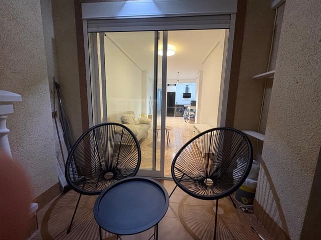 3 slaapkamer Flat te koop in Avenida Habaneras - Curva de Palangre, Torrevieja - € 135.000 (Ref: 9892486)