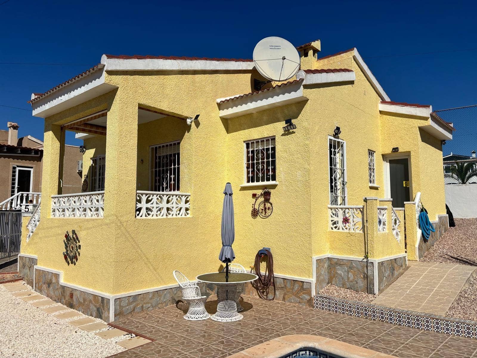 2 Zimmer Villa zu verkaufen in Rojales mit Pool - 225.000 € (Ref: 9892487)