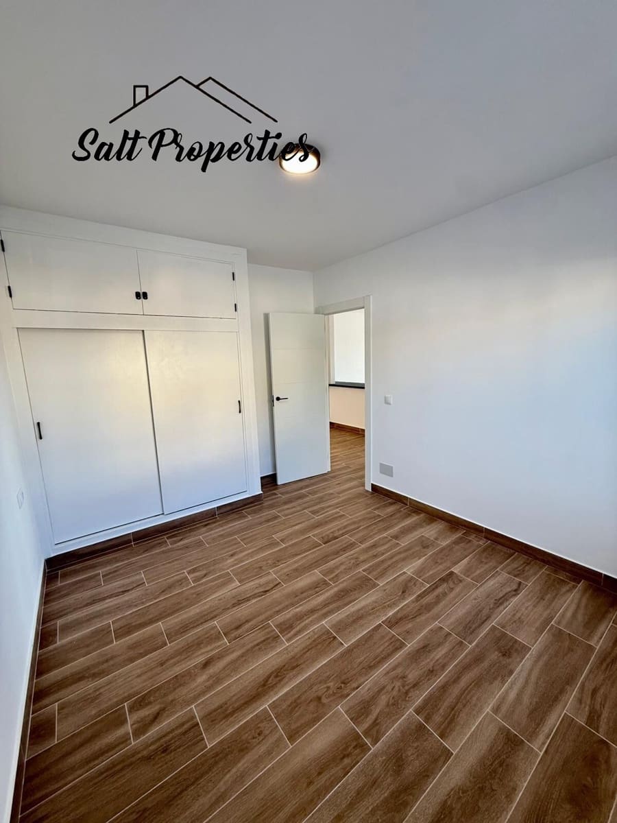 3 soveværelse Semi-Rækkehus til salg i Ciudad Quesada med garage - € 249.000 (Ref: 9892493)