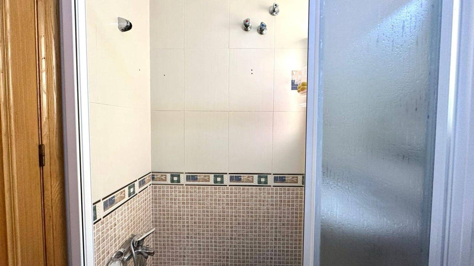 2 soveværelse Lejlighed til salg i Torrevieja med garage - € 139.900 (Ref: 9896455)
