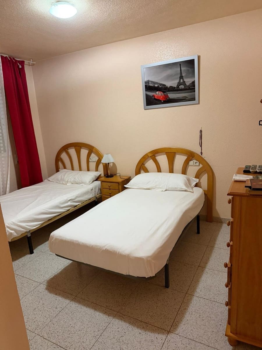3 soveværelse Lejlighed til salg i Torrevieja med garage - € 240.000 (Ref: 9908112)