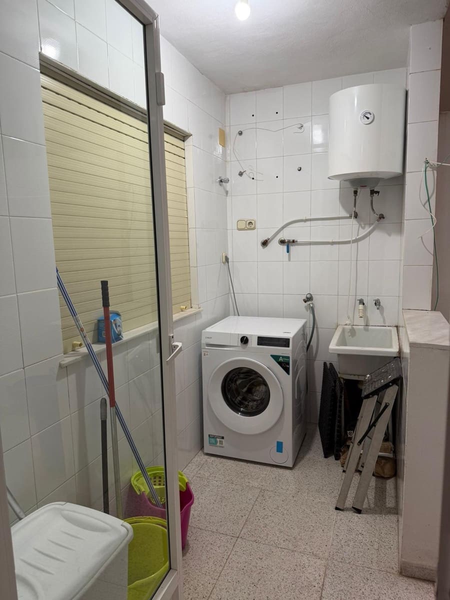 3 soveværelse Lejlighed til salg i Torrevieja med garage - € 240.000 (Ref: 9908112)