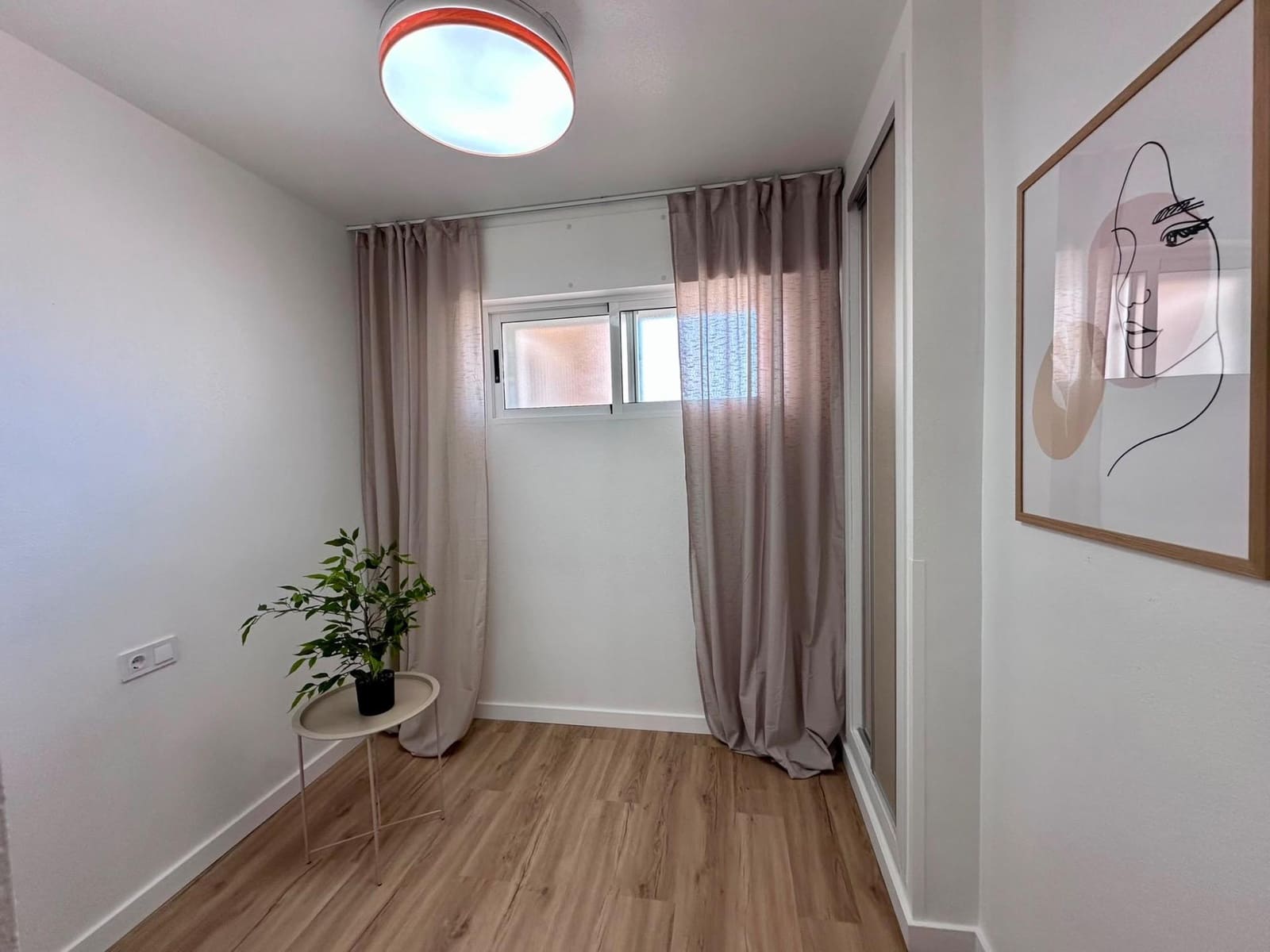 2 soverom Leilighet til salgs i Torrevieja med svømmebasseng - € 199 900 (Ref: 9938311)