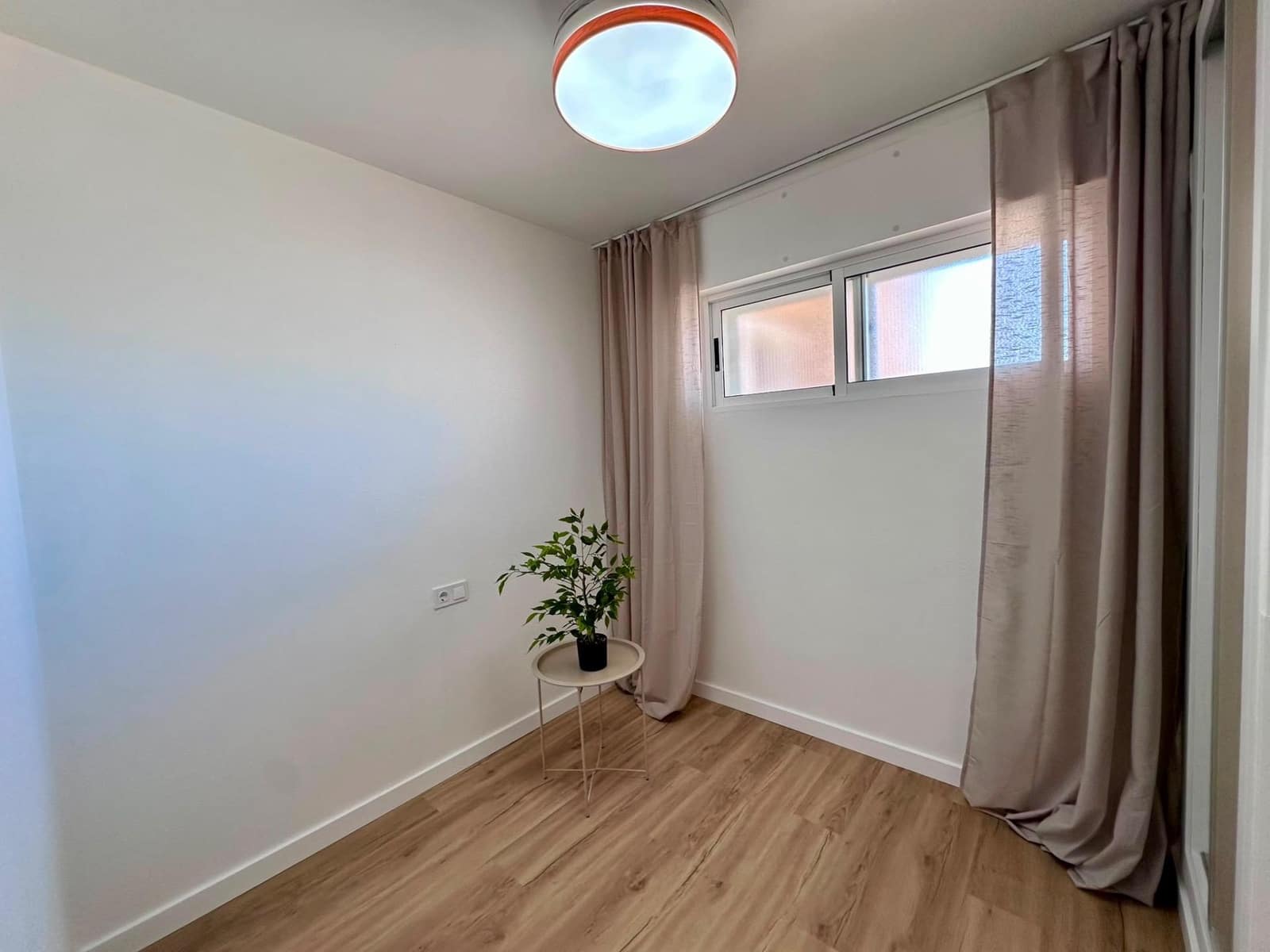 2 soverom Leilighet til salgs i Torrevieja med svømmebasseng - € 199 900 (Ref: 9938311)