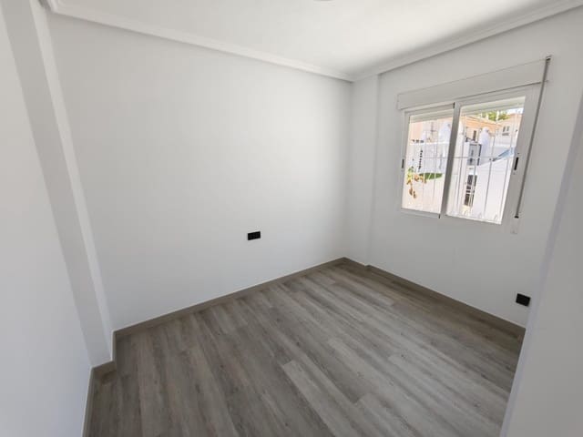 3 soveværelse Rækkehus til salg i Rojales med swimmingpool garage - € 245.000 (Ref: 9945843)
