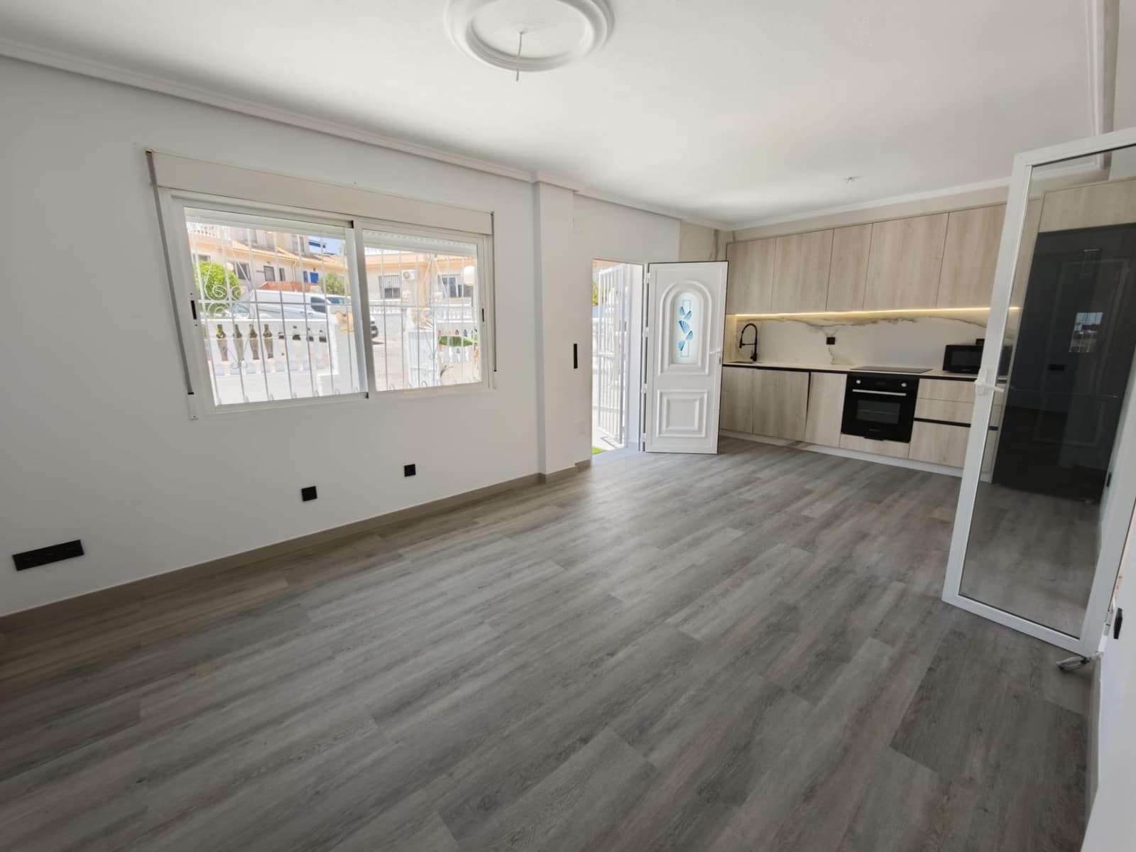 3 Zimmer Reihenhaus zu verkaufen in Rojales mit Pool Garage - 245.000 € (Ref: 9945843)