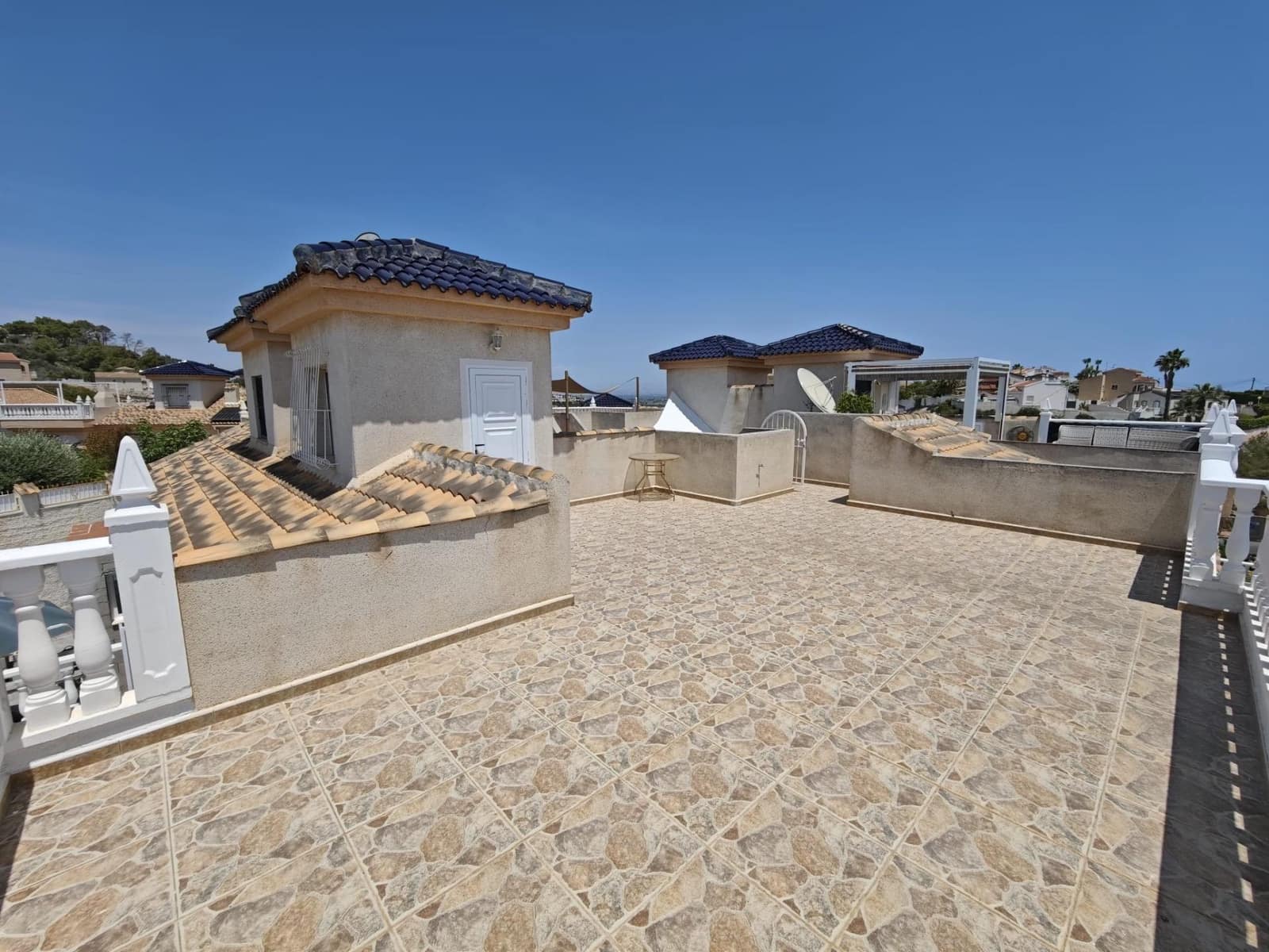 3 Zimmer Reihenhaus zu verkaufen in Rojales mit Pool Garage - 245.000 € (Ref: 9945843)
