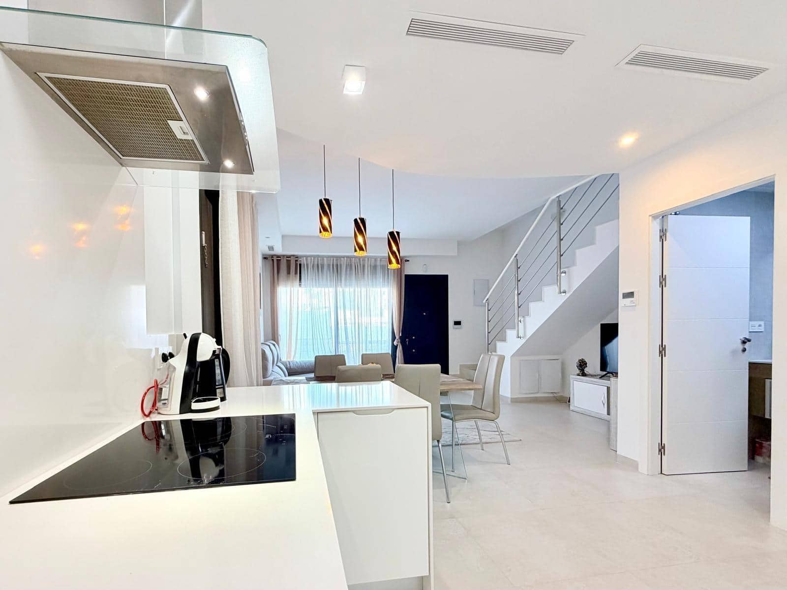 3 soverom Villa til salgs i Orihuela Costa med svømmebasseng - € 299 900 (Ref: 9949901)