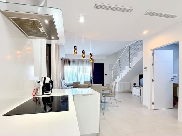 3 soverom Villa til salgs i Lomas de Cabo Roig - Los Dolses, Orihuela med svømmebasseng - € 299 900 (Ref: 9949901)