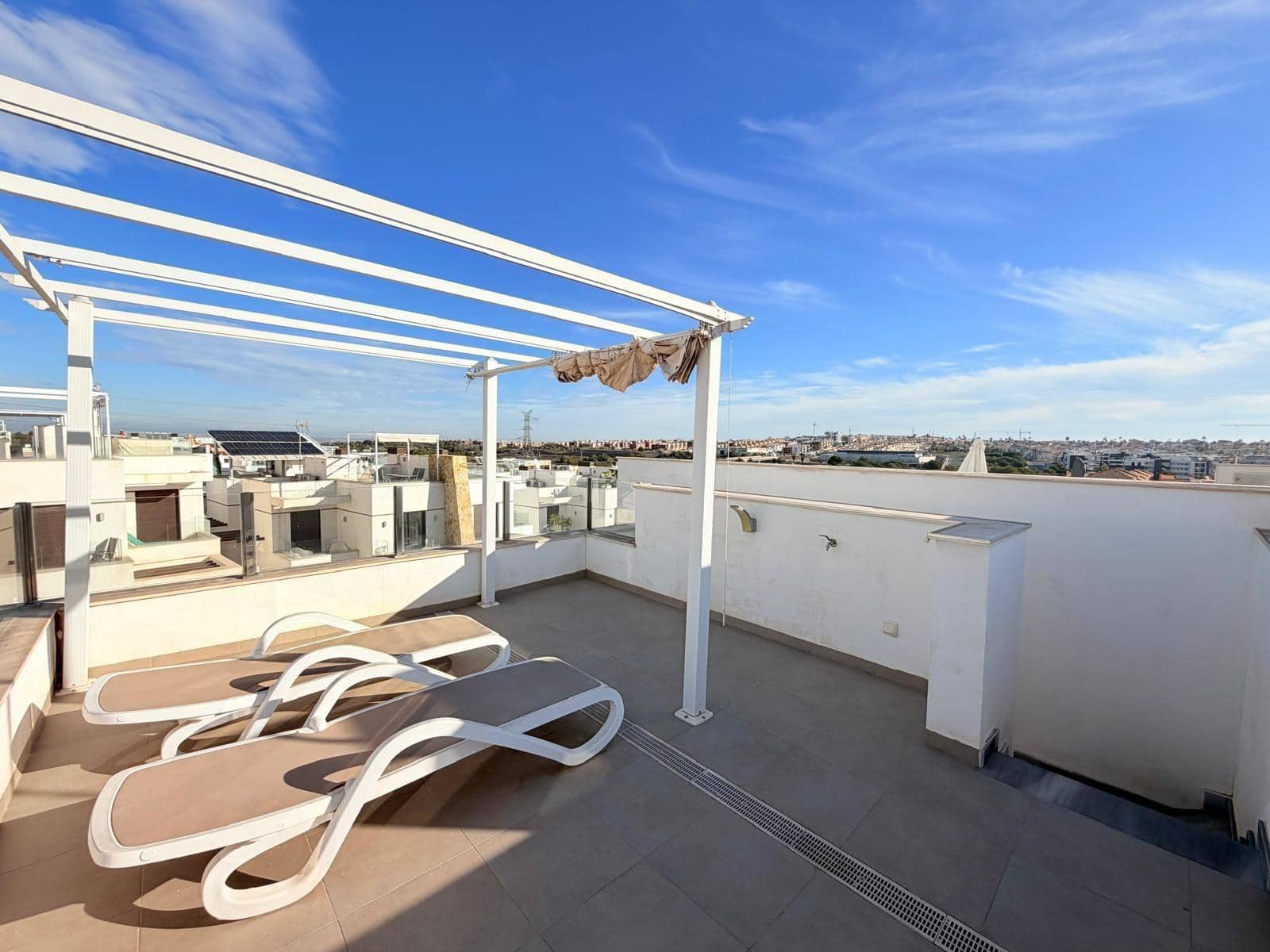 3 soverom Villa til salgs i Orihuela Costa med svømmebasseng - € 299 900 (Ref: 9949901)