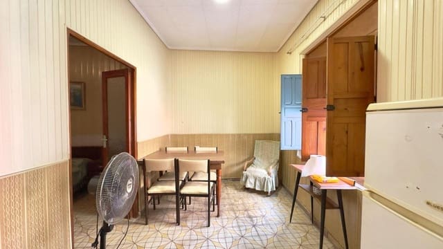 3 makuuhuone Omakotitalo myytävänä paikassa Centro, Torrevieja - 149 900 € (Ref: 9949902)