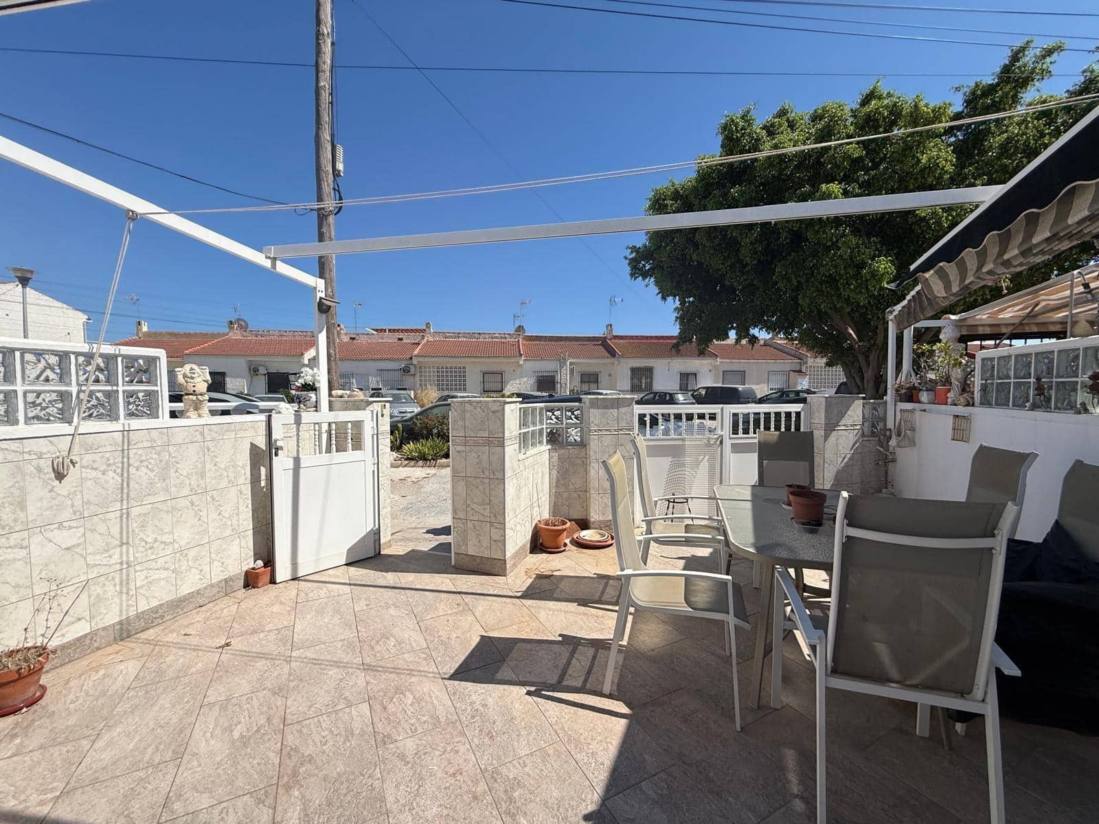 1 slaapkamer Rijtjeshuis te koop in Torrevieja - € 109.900 (Ref: 9979816)