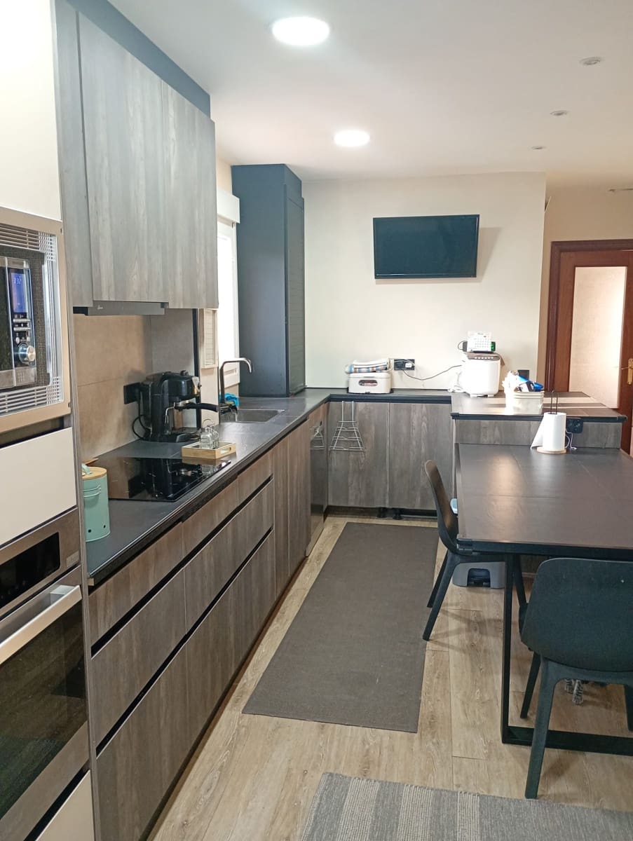 5 slaapkamer Villa te koop in Lugo de Llanera met zwembad garage - € 348.000 (Ref: 9872493)