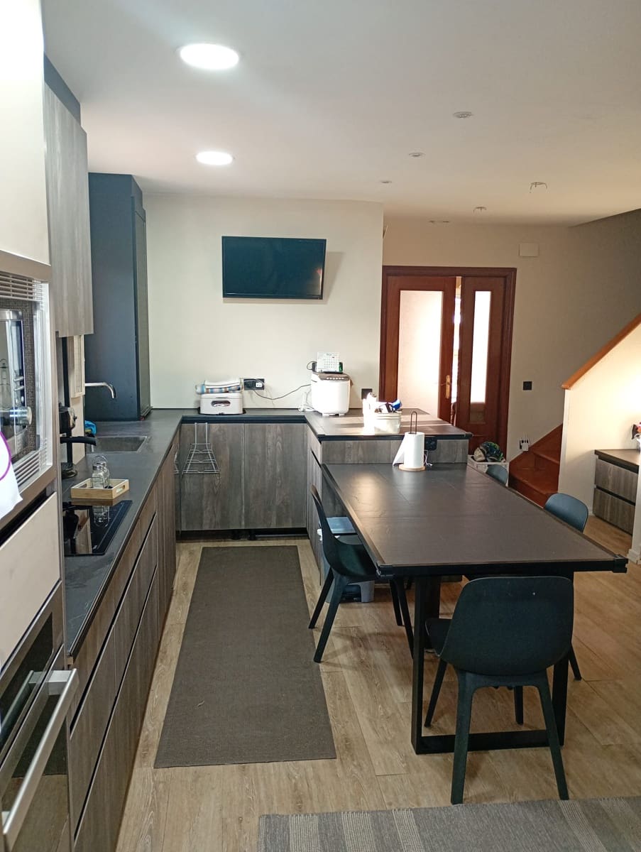 5 slaapkamer Villa te koop in Lugo de Llanera met zwembad garage - € 348.000 (Ref: 9872493)
