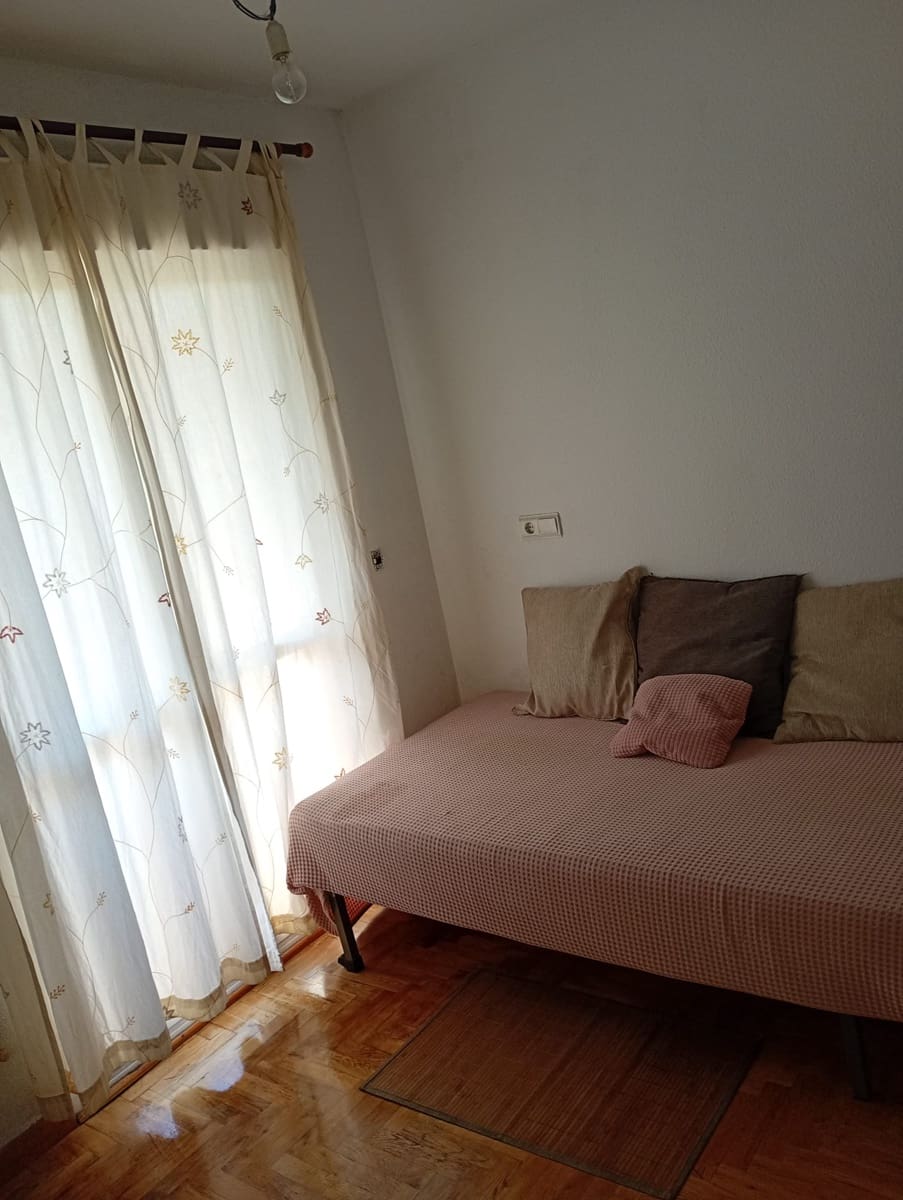 5 slaapkamer Villa te koop in Lugo de Llanera met zwembad garage - € 348.000 (Ref: 9872493)