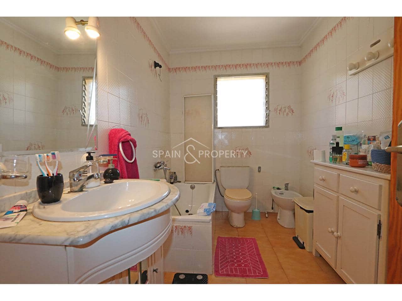 4 chambre Villa/Maison à vendre à Turis avec piscine garage - 245 000 € (Ref: 10040247)