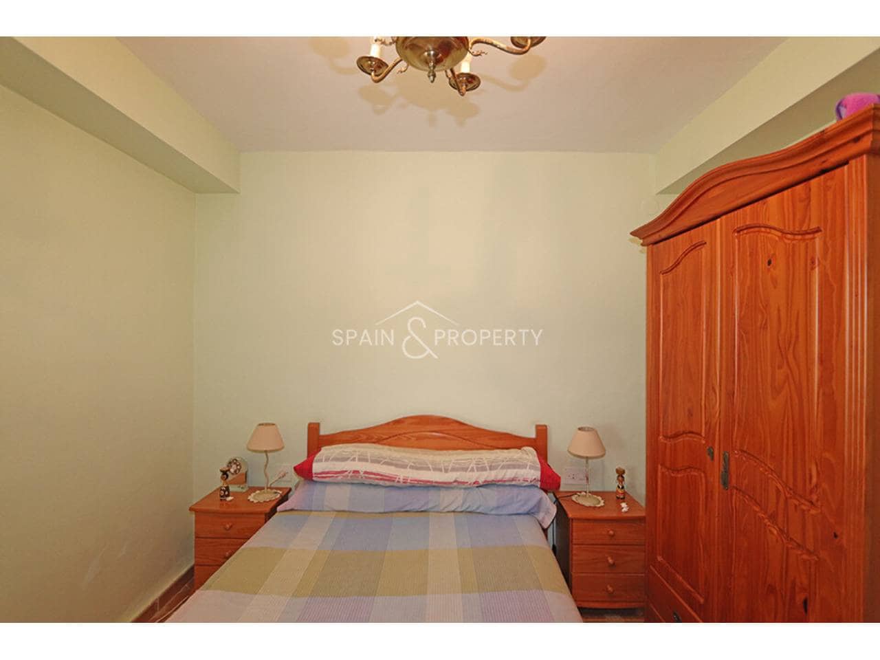4 chambre Villa/Maison à vendre à Turis avec piscine garage - 245 000 € (Ref: 10040247)