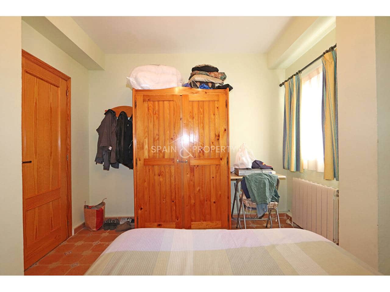 4 chambre Villa/Maison à vendre à Turis avec piscine garage - 245 000 € (Ref: 10040247)