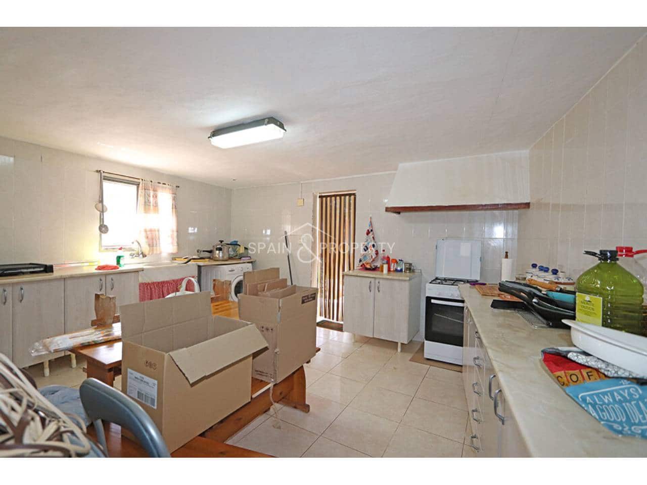 4 chambre Villa/Maison à vendre à Turis avec piscine garage - 245 000 € (Ref: 10040247)