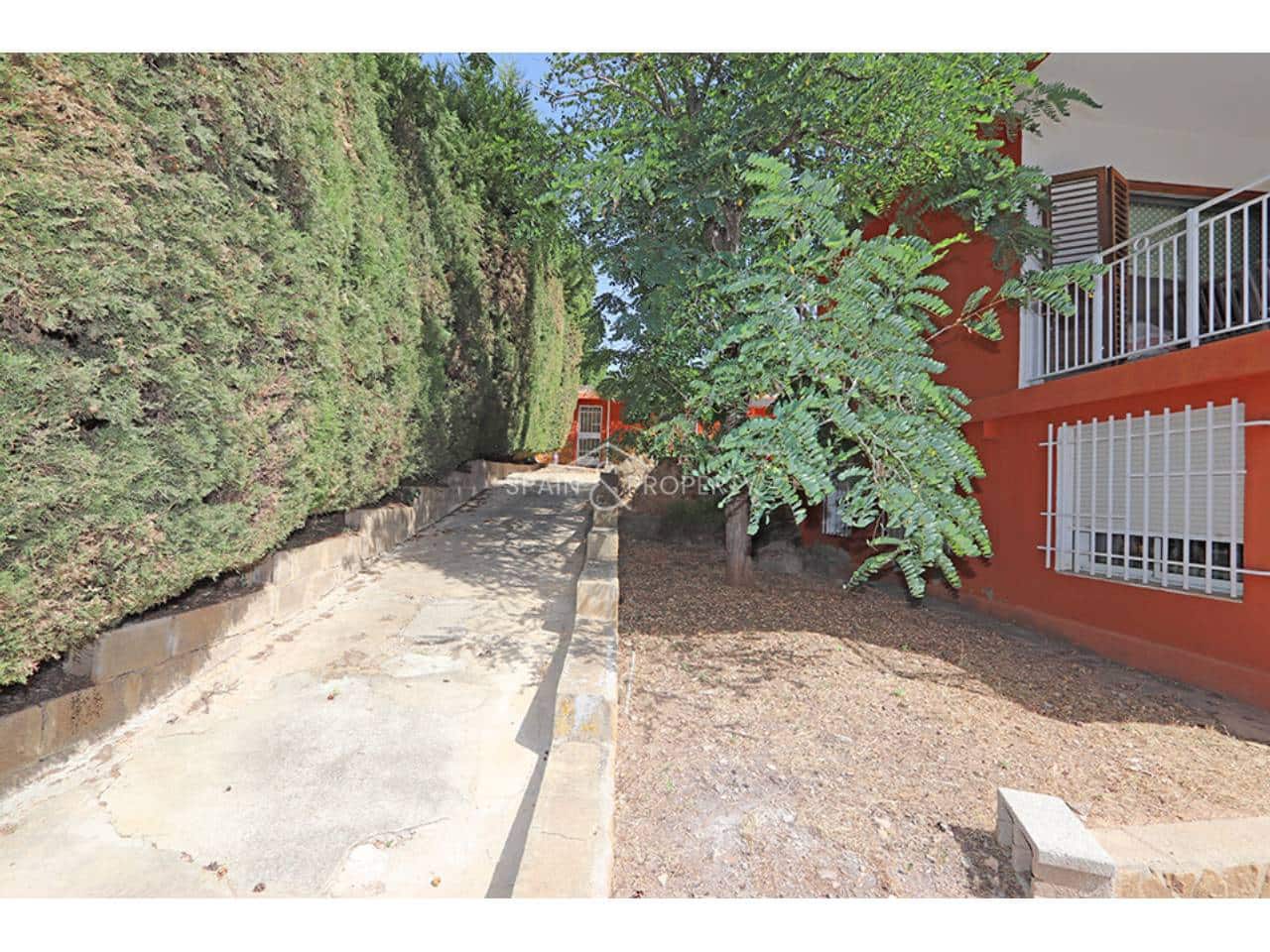 4 chambre Villa/Maison à vendre à Turis avec piscine garage - 245 000 € (Ref: 10040247)
