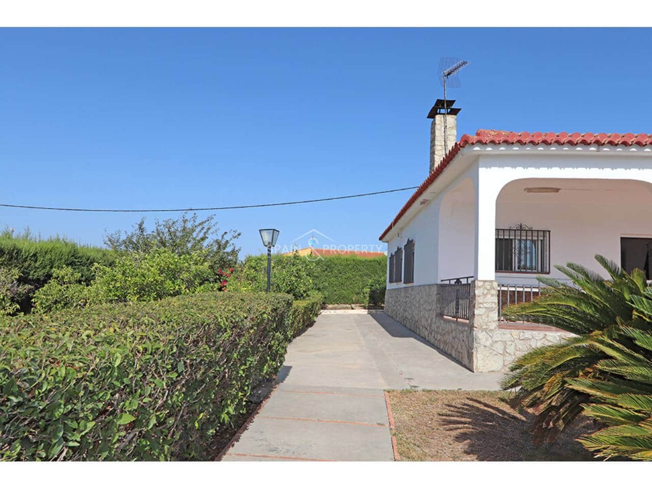 4 bedroom Villa for sale in Turis with pool garage - € 239,000 (Ref: 10061095)
