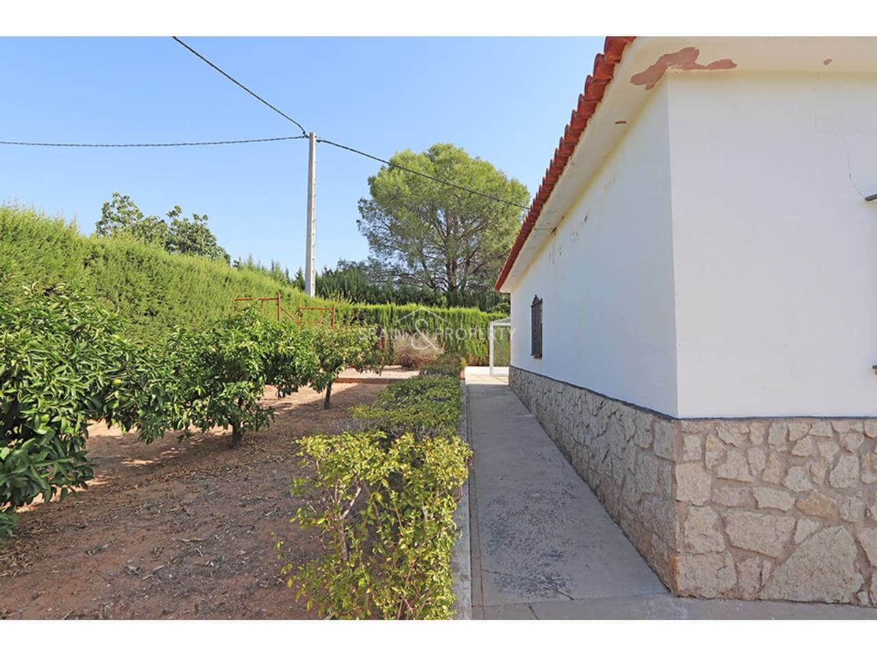 4 bedroom Villa for sale in Turis with pool garage - € 239,000 (Ref: 10061095)