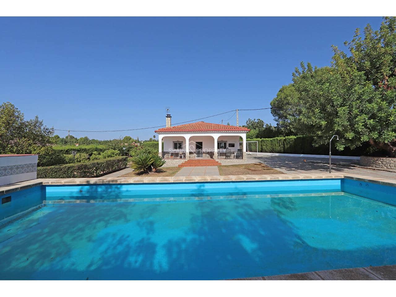 4 bedroom Villa for sale in Turis with pool garage - € 239,000 (Ref: 10061095)