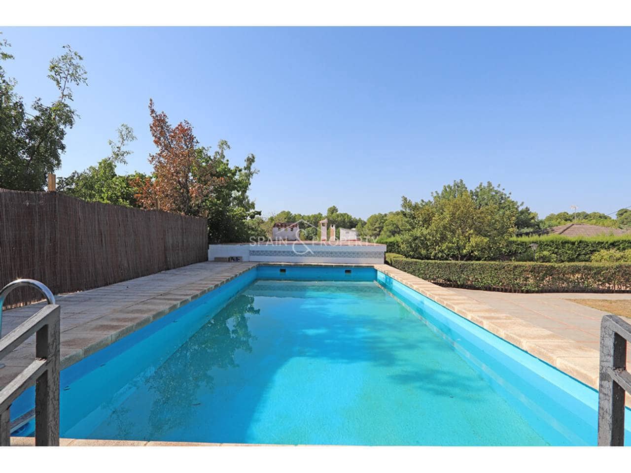 4 bedroom Villa for sale in Turis with pool garage - € 239,000 (Ref: 10061095)