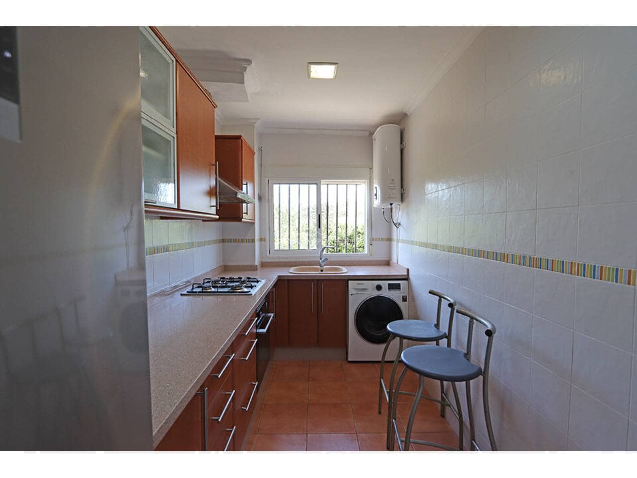 4 bedroom Villa for sale in Turis with pool garage - € 239,000 (Ref: 10061095)