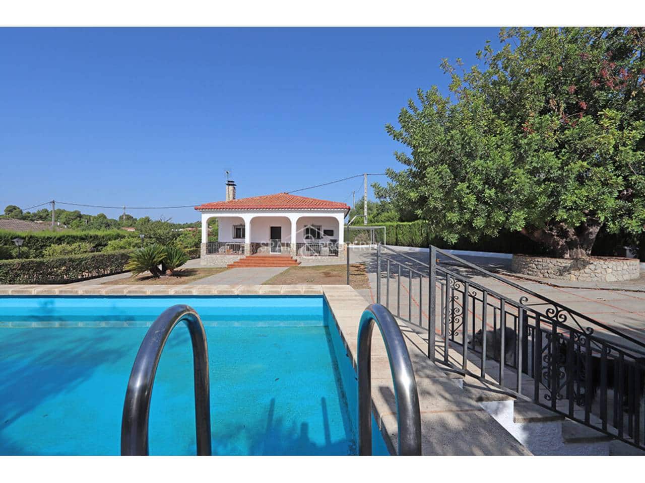 4 bedroom Villa for sale in Turis with pool garage - € 239,000 (Ref: 10061095)