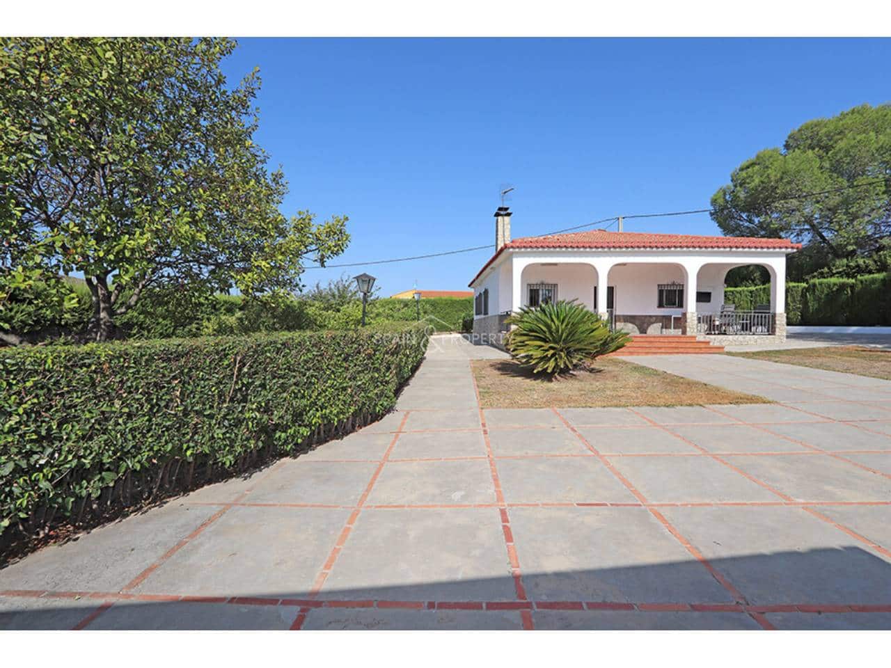 4 bedroom Villa for sale in Turis with pool garage - € 239,000 (Ref: 10061095)