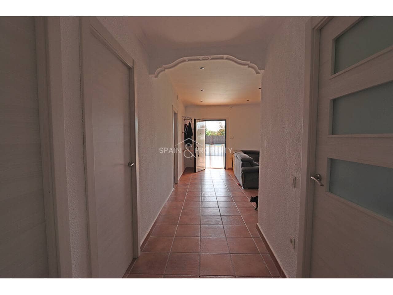 4 bedroom Villa for sale in Turis with pool garage - € 239,000 (Ref: 10061095)