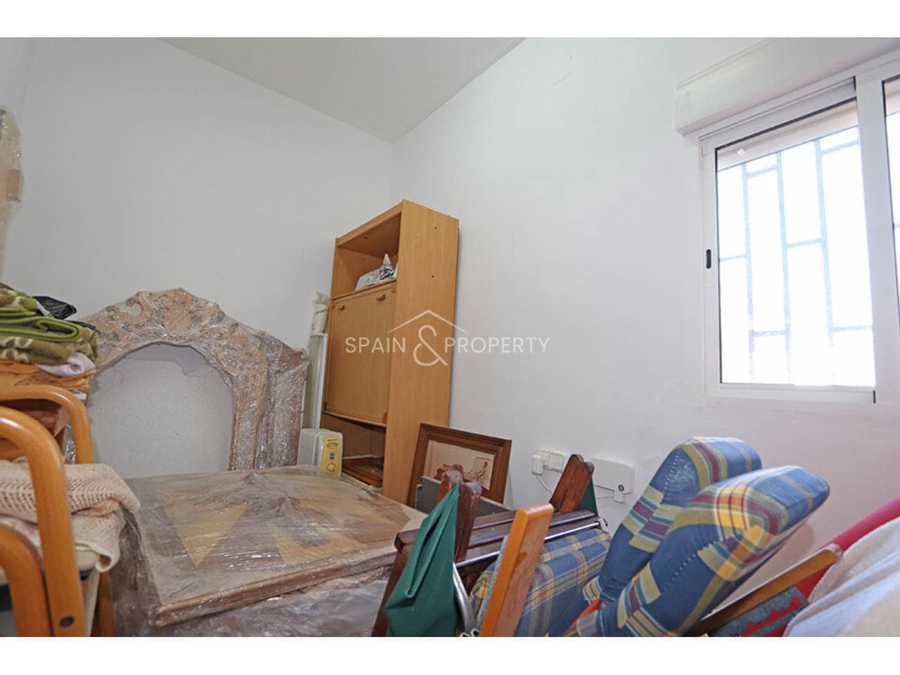 4 bedroom Villa for sale in Montroy with pool garage - € 195,000 (Ref: 10157089)