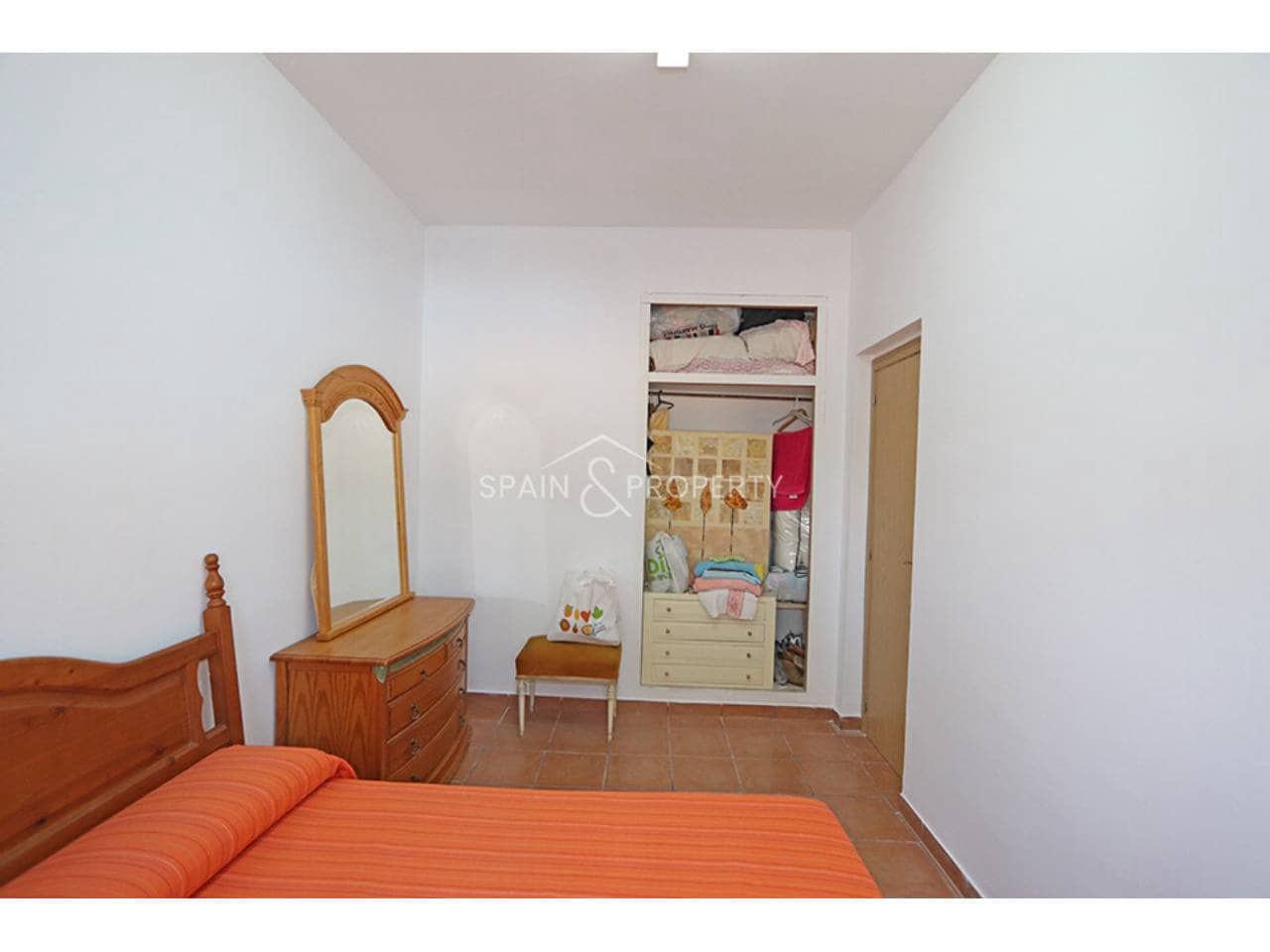 4 bedroom Villa for sale in Montroy with pool garage - € 195,000 (Ref: 10157089)