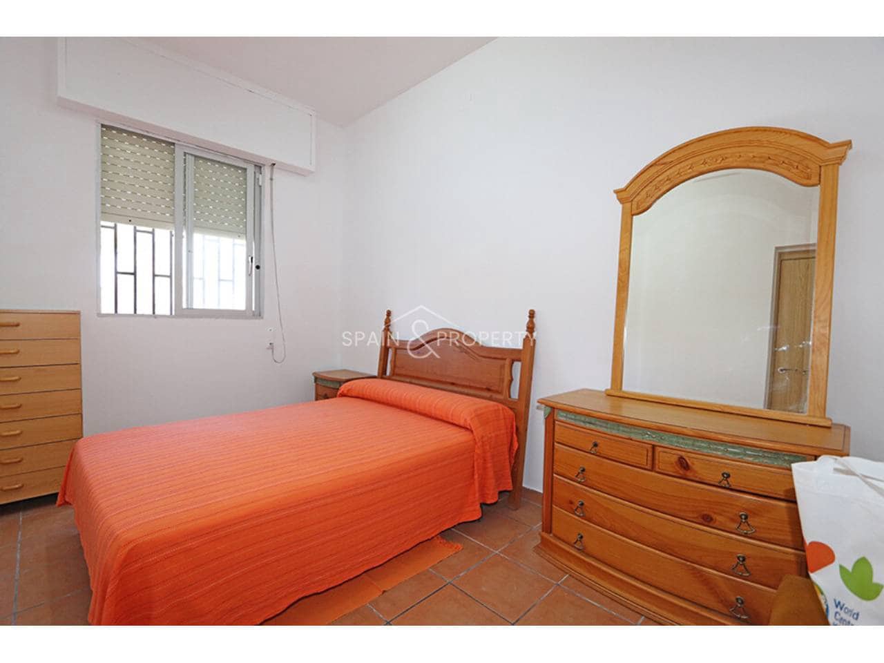 4 bedroom Villa for sale in Montroy with pool garage - € 195,000 (Ref: 10157089)
