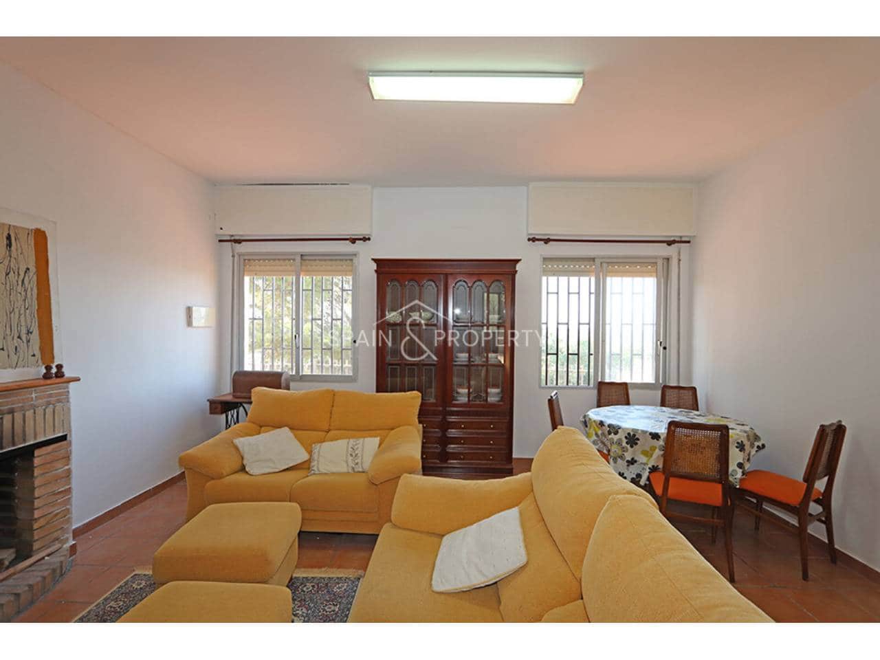 4 bedroom Villa for sale in Montroy with pool garage - € 195,000 (Ref: 10157089)