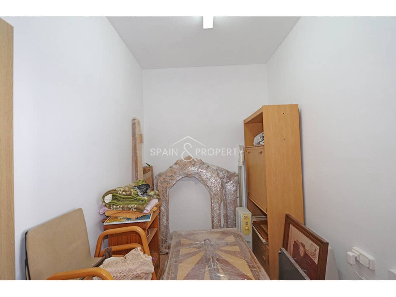 4 bedroom Villa for sale in Montroy with pool garage - € 195,000 (Ref: 10157089)