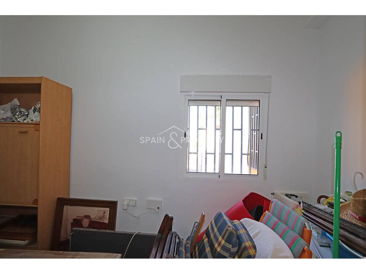 4 bedroom Villa for sale in Montroy with pool garage - € 195,000 (Ref: 10157089)