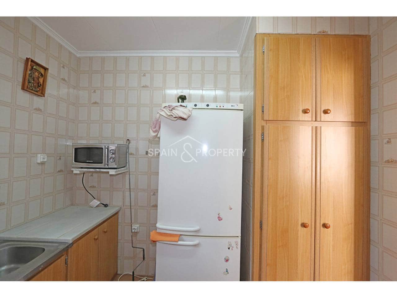 4 bedroom Villa for sale in Montroy with pool garage - € 195,000 (Ref: 10157089)
