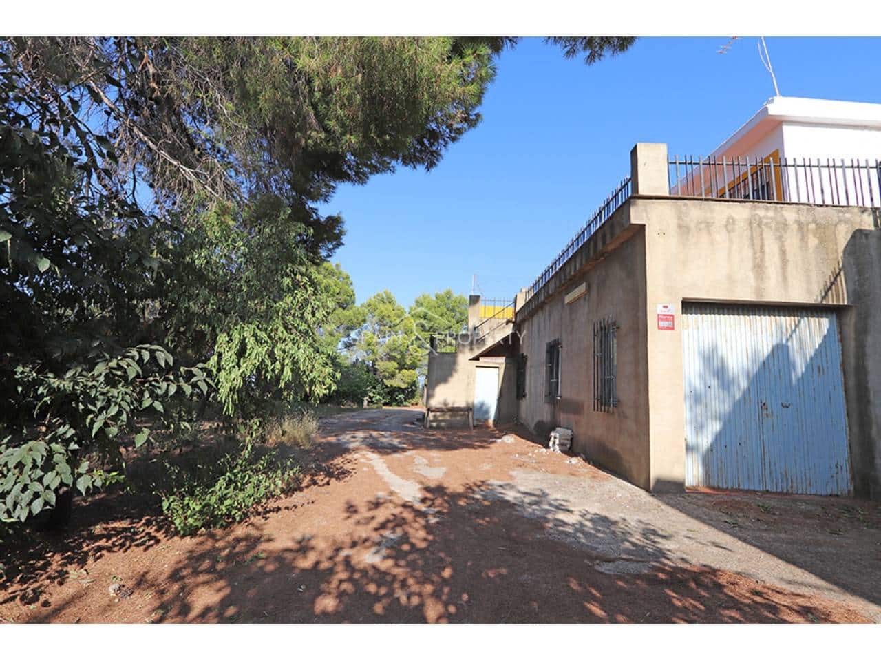 4 bedroom Villa for sale in Montroy with pool garage - € 195,000 (Ref: 10157089)